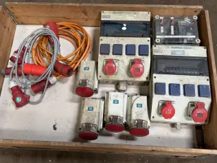 Lot of Distributors