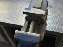 2 Werkbänke mit Schraubstöcken - Image 5
