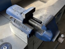 2 Werkbänke mit Schraubstöcken - Image 12