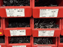 Lot of Cylinder Screws - Image 11