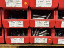 Lot of Cylinder Screws - Image 11
