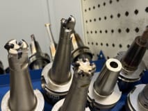 34 pcs. HSK-A63 tool holders with tools - Image 18