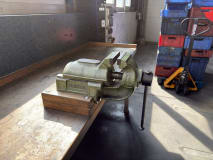 Large Workbench - Image 13