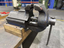 Large Workbench - Image 9