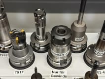 34 Stk. HSK-A63 Werkzeugaufnahmen mit Werkzeugen - Image 9