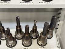 32 pcs. HSK-A63 tool holders with tools - Image 19
