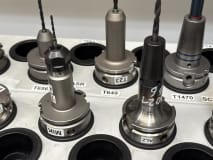 32 pcs. HSK-A63 tool holders with tools - Image 23