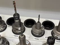 32 pcs. HSK-A63 tool holders with tools - Image 25