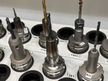 32 pcs. HSK-A63 tool holders with tools - Image 26