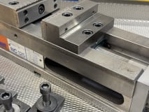 Machine vise - Image 10