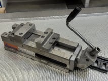 Machine vise - Image 8