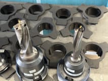 25 pcs. SK50 tool holders with tools - Image 31
