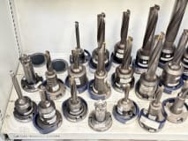 25 Stk. SK50 Werkzeugaufnahmen mit Werkzeugen - Image 2