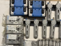 Lot of Pneumatic Accessories - Image 2