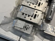 Lot of Pneumatic Accessories - Image 7