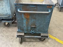 2 tipping containers - Image 8