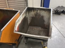 4 tipping containers - Image 3