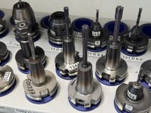 30 pcs. SK40 tool holders with tools - Image 13