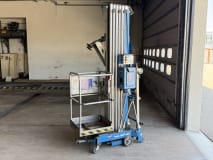Personnel Lift - Image 1