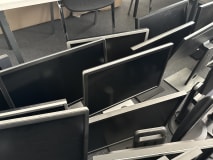 55 screens/monitors - Image 10