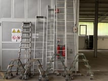 Posten Leitern und fahrbare Arbeitstritte - Image 1