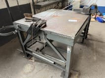 Welding table with vise - Image 3