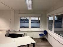 Bürocontainer und Sanitärcontainer inkl. Einrichtung - Image 18