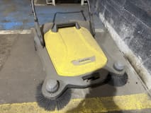 Kärcher Handkehrmaschine - Image 2