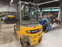 JUNGHEINRICH Electric Forklift - Image 2