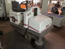 DULEVO 1100EH Ride-on Sweeper - Image 1