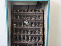 Tool cabinet with tools - Image 3