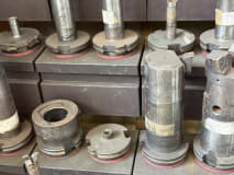 Tool cabinet with tools - Image 15