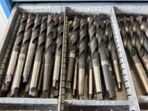 Schubladenschrank mit Werkzeugen - Image 14