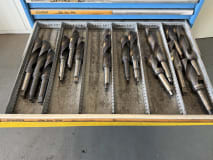 Schubladenschrank mit Werkzeugen - Image 32