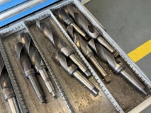 Schubladenschrank mit Werkzeugen - Image 35