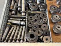 Schubladenschrank mit Werkzeugen - Image 38