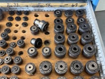 Drawer cabinet with tools - Image 43