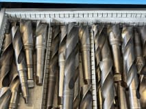 Schubladenschrank mit Werkzeugen - Image 54
