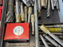 Drawer cabinet with tools - Image 10