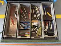 Drawer cabinet with tools - Image 22
