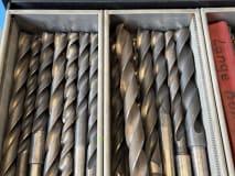 Schubladenschrank mit Spiralbohrern - Image 16