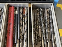 Schubladenschrank mit Spiralbohrern - Image 17
