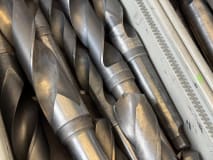 Schubladenschrank mit Spiralbohrern - Image 22