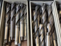 Schubladenschrank mit Spiralbohrern - Image 29