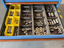 Schubladenschrank mit Inhalt - Image 14