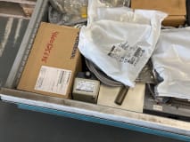 Schubladenschrank mit Inhalt - Image 48