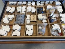 Drawer cabinet with contents - Image 3