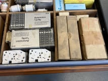 Schubladenschrank mit Inhalt - Image 17