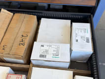 Drawer cabinet with contents - Image 50