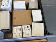 Schubladenschrank mit Inhalt - Image 58